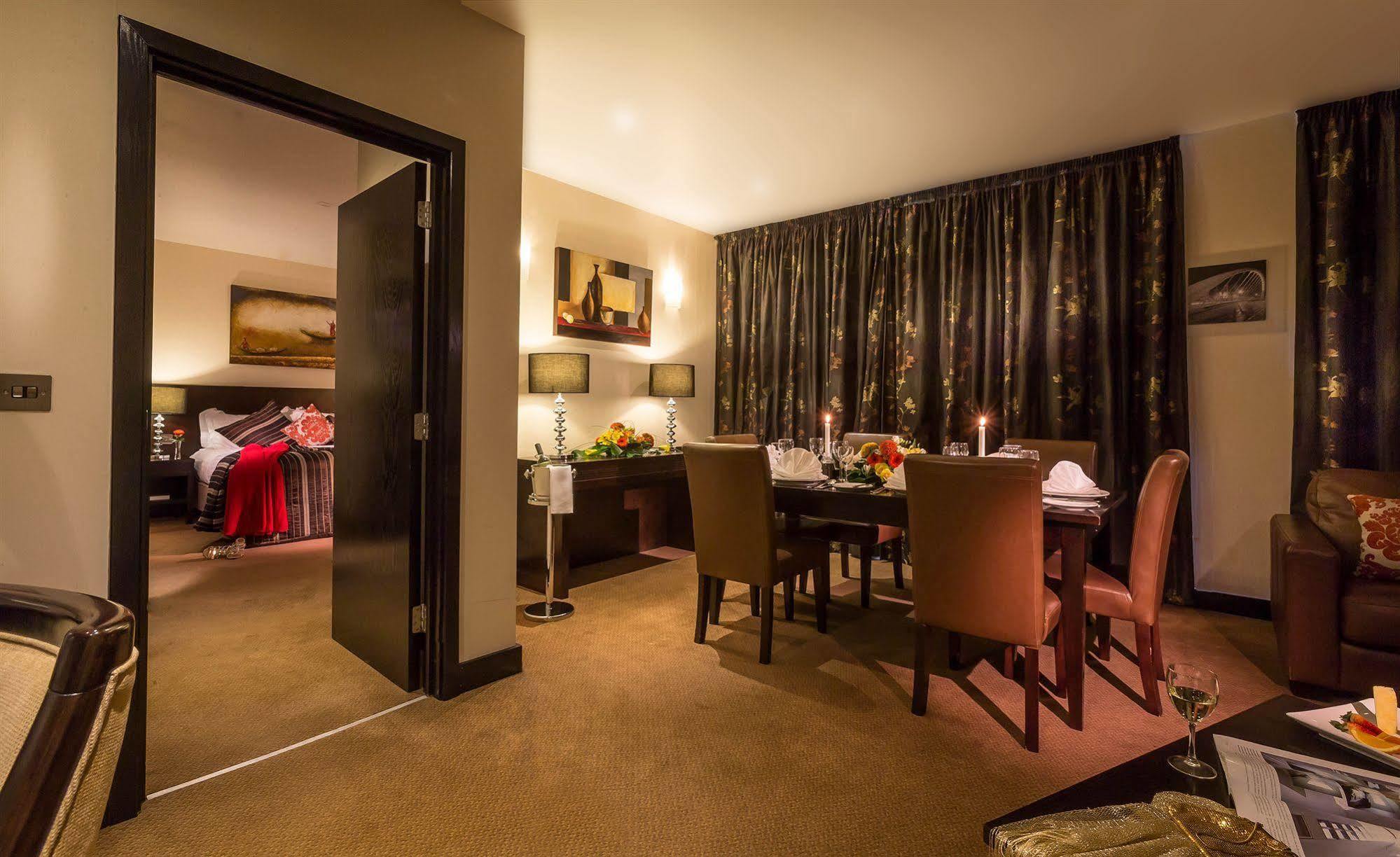 Carlton Dublin Airport 4*